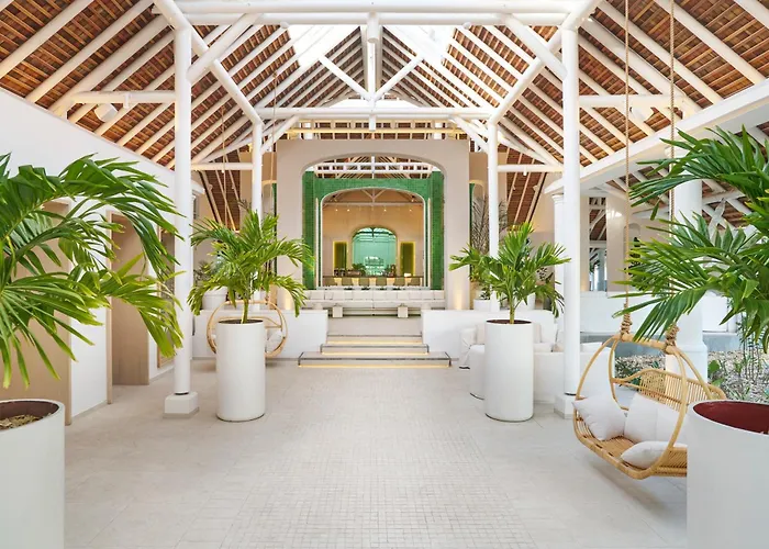 Lux* Belle Mare Resort & Villas